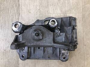 Подушка акпп Nissan Nv200 09- 2.0 MR20DE 2013 (б/у)