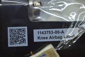 Подушка безопасности airbag коленная водительская лев Tesla Model 3 18- черн 1077825-00-D