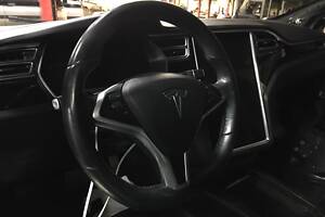 Подушка безопасности водителя кожа Tesla model S model S REST X 1456163-31-A б.у