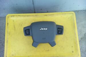 Подушка безопасности в руль airbag Jeep Grand Cherokee P1CE761D5AA