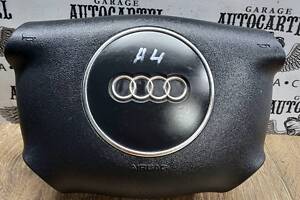 Подушка безопасности в руле Audi A4 B6. 8E0880201AE