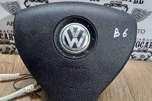 Подушка безпеки в руль VW Passat B6. 1K0880201BJ1QB