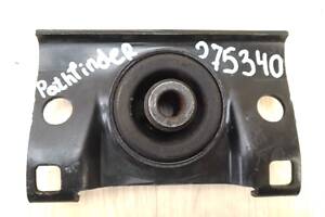 Подушка двигателя Nissan Pathfinder R51 04-12 5.6 VK56DE перед. (б/у)