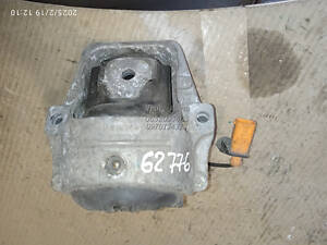 Подушка двигателя передняя правая Audi A4, A5, Q5 2010 000062776