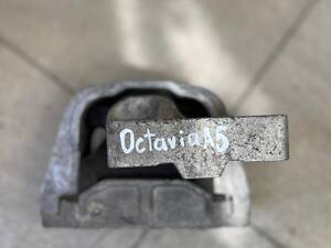 Подушка двигателя правая Skoda Octavia A5 1.9TDI 1K0199262AS