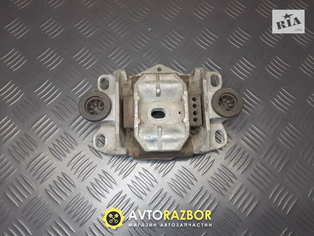 Подушка КПП коробки перемикання передач ліва на Ford Mondeo mk 3 2000-2007 рік