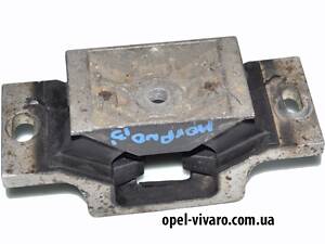 Подушка КПП левая FWD 2.3 DCI rn Opel Movano 3 2010- 4419372 8200676857