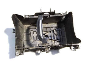 Полиця акумуляторна пластик нижня частина 244460003R RENAULT Scenic III 09-16