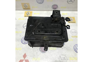 Полка под аккумулятор Fiat Doblo 1.9 D 2000-2005 46765561