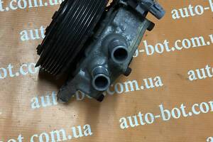 Помпа водяний насос Toyota Land Cruiser Prado 120 3.0D