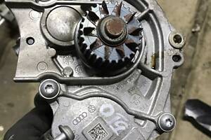 Помпа 06L121012A VAG