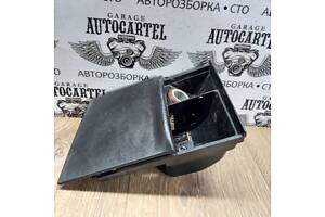 Попільничка прикурювач перед VW GOLF IV 1J0857961G