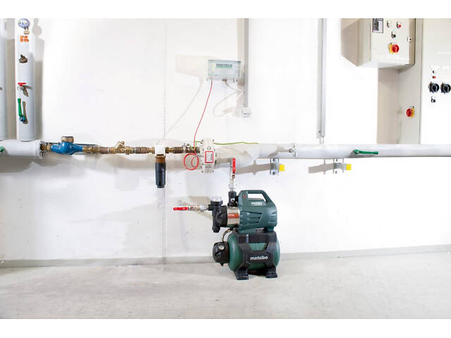 Потужна побутова насосна станція Metabo HWWI 4500/25 Inox : 1300 Вт, 4500 л/год., 4,8 бар, висота подачі 48 м - Фото 2