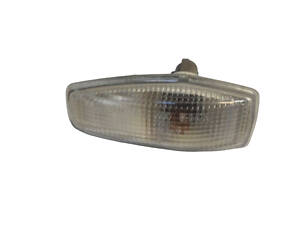 Повторитель поворота правый прозрачный 923043B120 KIA Sorento BL 02-09