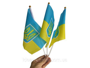 Флажок Украины с Гербом набор из 3-х штук полиэстер 14*21 см на палочке с присоской.