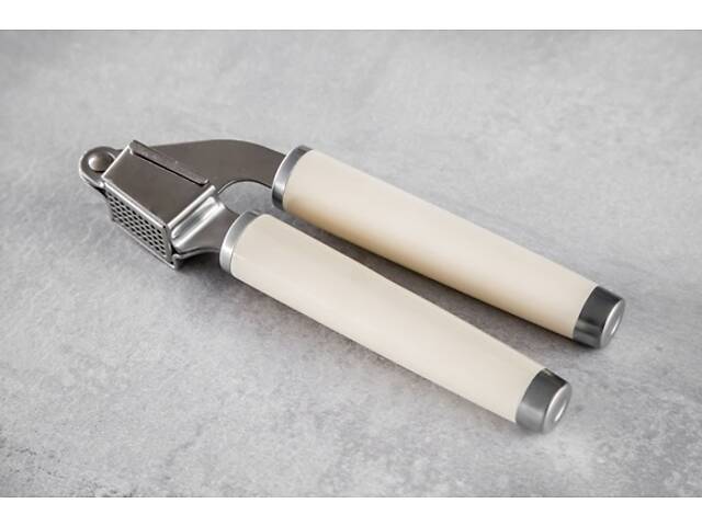 Прес для часнику KitchenAid Coreline KAG132OHACE 19 см кремовий - Фото 7