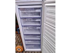 Продається морозильна камера Beko RFSA240M21W