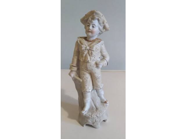 Продается статуэтка Мальчик (начало ХХ века)