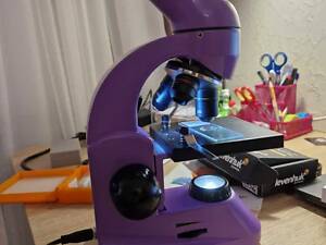 Продам биологический микроскоп Levenhuk Rainbow 50L фиолетовый б/у