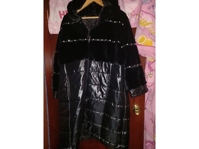 Продам дёшево турецкие куртки ,польта,шубы новые