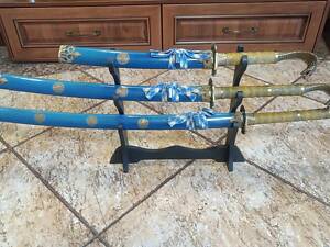 Продам набір самурайських мечів, якісно зроблені репліки японських катан