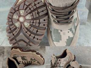 Продам новые кроссовки Унисекс, размер 38, идеально подойдут на 37.