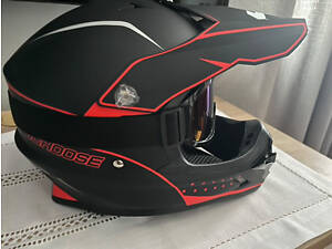 Продам новий шолом. З окулярами.