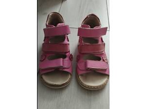 Продам обувь ортопедична для дівчат