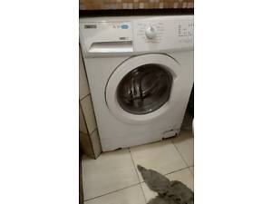Продам робочу пральну машинку Zanussi