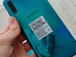 Продам Смартфон Samsung Galaxy A30s 4/64GB