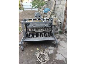 Продам станок полный автомат для производства шлакоблоков. 5шт одновременно.