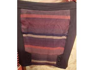 Продам в отличном состоянии разноцветную юбку, сезон осень-зима, 56 размера.