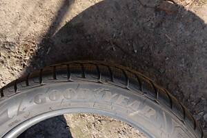 Продам зимову резину Goodyear 255/55 R19 Ultra grip performance 1 gen