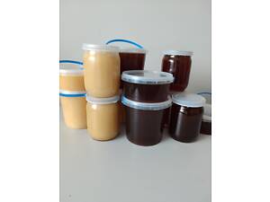Продаю свежий натуральный мед из собственной пасеки.