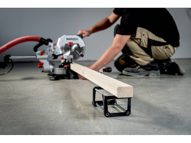 Професійна торцювальна пила з протяжкою Metabo KGS 216 M New: 1500 Вт, глибина різу 70мм, диск 216 x 30 мм, - Фото 10