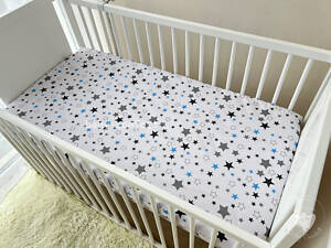 Простынь на резинке Baby Comfort 120*60 см бязь Звездочки серо-голубые