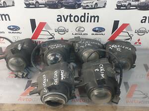 Протитуманна фара Права MR485376 Mitsubishi Carisma 1995-2003