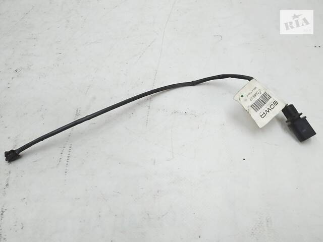 Провод датчика-сигнализатора (указатель износа тормозных колодок) Audi E-tron 4KE615121B