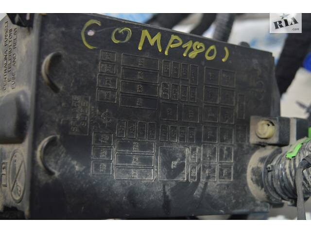 Проводка подкапотная с блоком предохранителей Jeep Compass 17- (01) 68530680AA