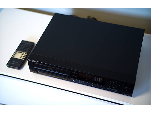 Програвач дисків Sony CDP-750 - Фото 4