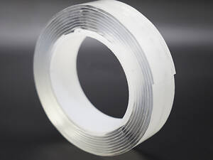 Прозорий двосторонній скотч RESTEQ 30 мм x 1 мм — універсальна стрічка 5 метрів для кріплення предметів