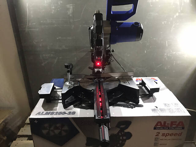 Пила торцовочная c протяжкой AL-FA ALMS250-2S 2500 Вт | диск 255 мм | протяжка 300 мм - Фото 9