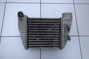Радиатор интеркуллера Audi TT 8L9145806B VAG