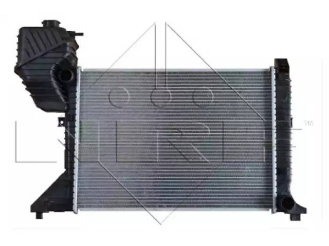 Радиатор охлаждения двигателя на Sprinter
