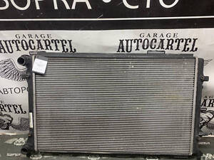 Радиатор охлаждения двигателя Audi A3 8P, Vw Golf V 1k0121251ar