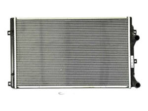 Радиатор охлаждения двигателя Audi A3 2008-2013 Nissens 65280A