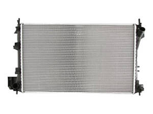 Радиатор охлаждения двигателя Cadillac BLS 2006-2024 Nissens 63022A