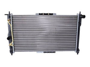 Радиатор охлаждения двигателя Daewoo Lanos 1997-2024 Nissens 616551