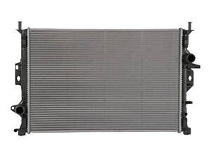 Радиатор охлаждения двигателя Ford C-Max 2010-2024 Nissens 65615A