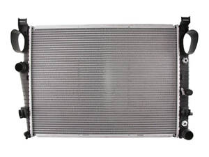 Радиатор охлаждения двигателя Mercedes-Benz CL-Class 1999-2006 Nissens 62547A